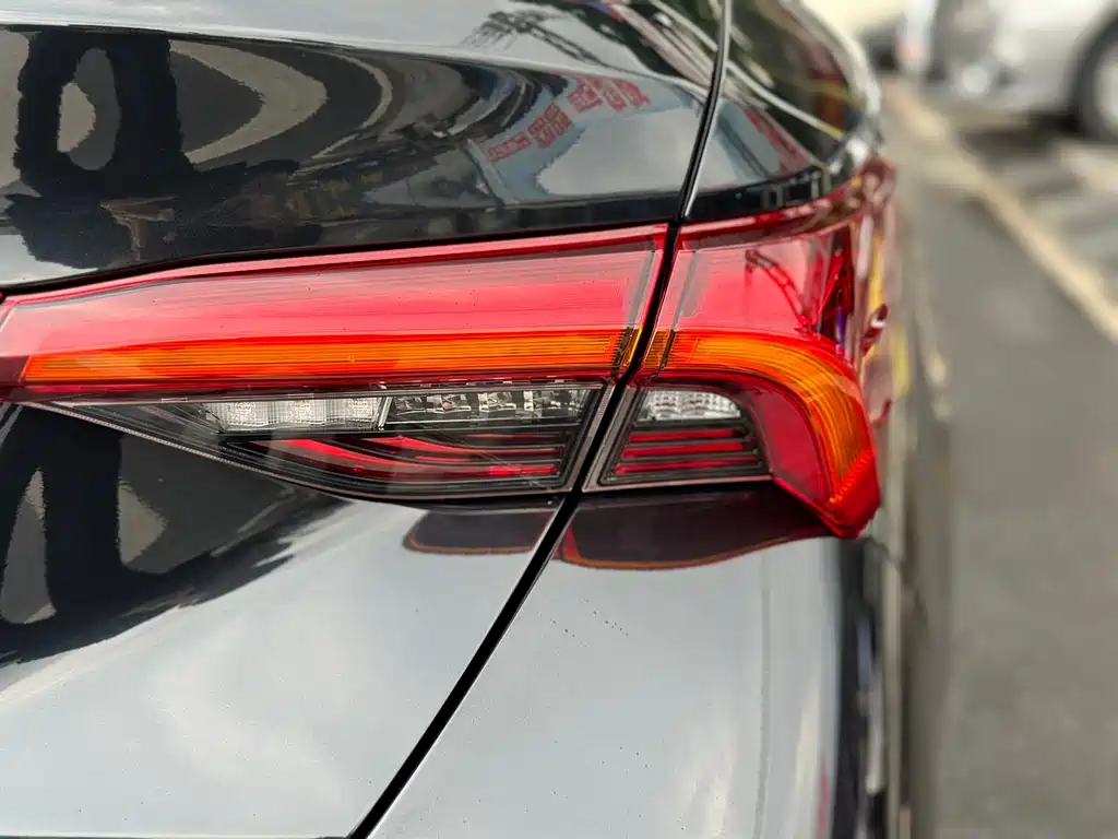 Toyota Avalon 2023 — фото 14