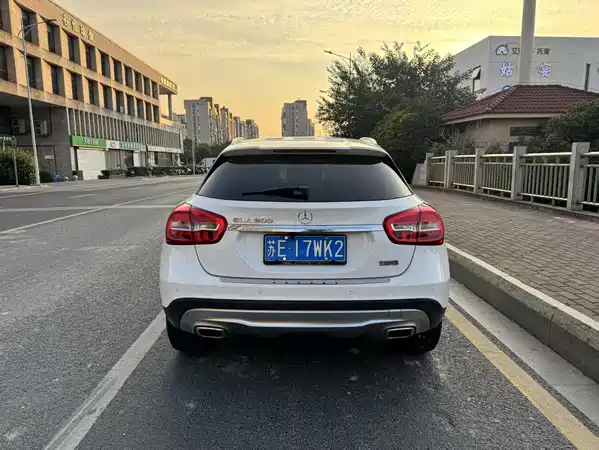 Mercedes-Benz GLA 2016