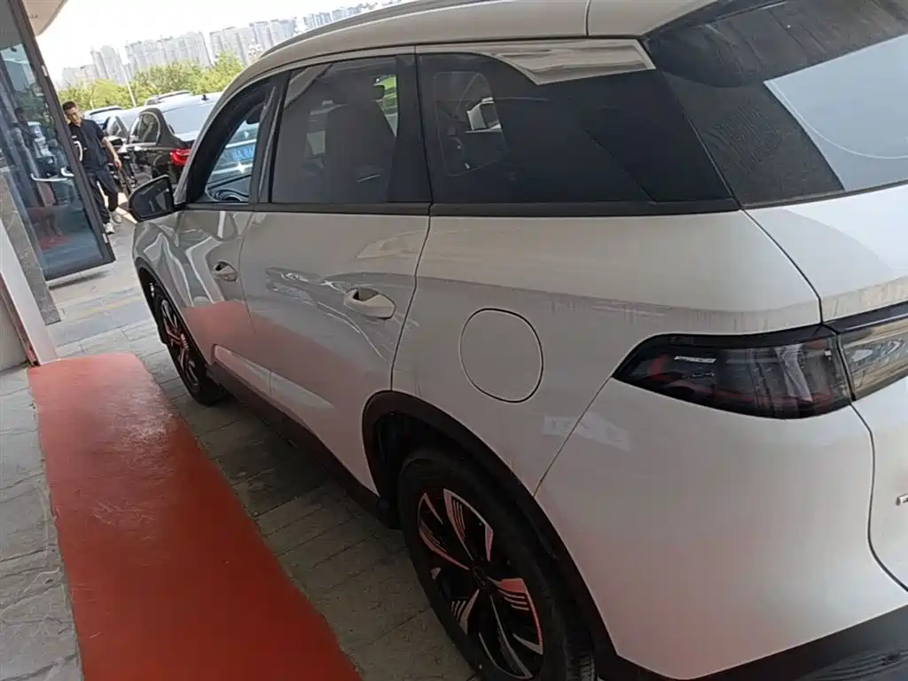 BYD Seal 05 DM-i 2024 — фото 5