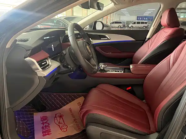 Hongqi H5 2025