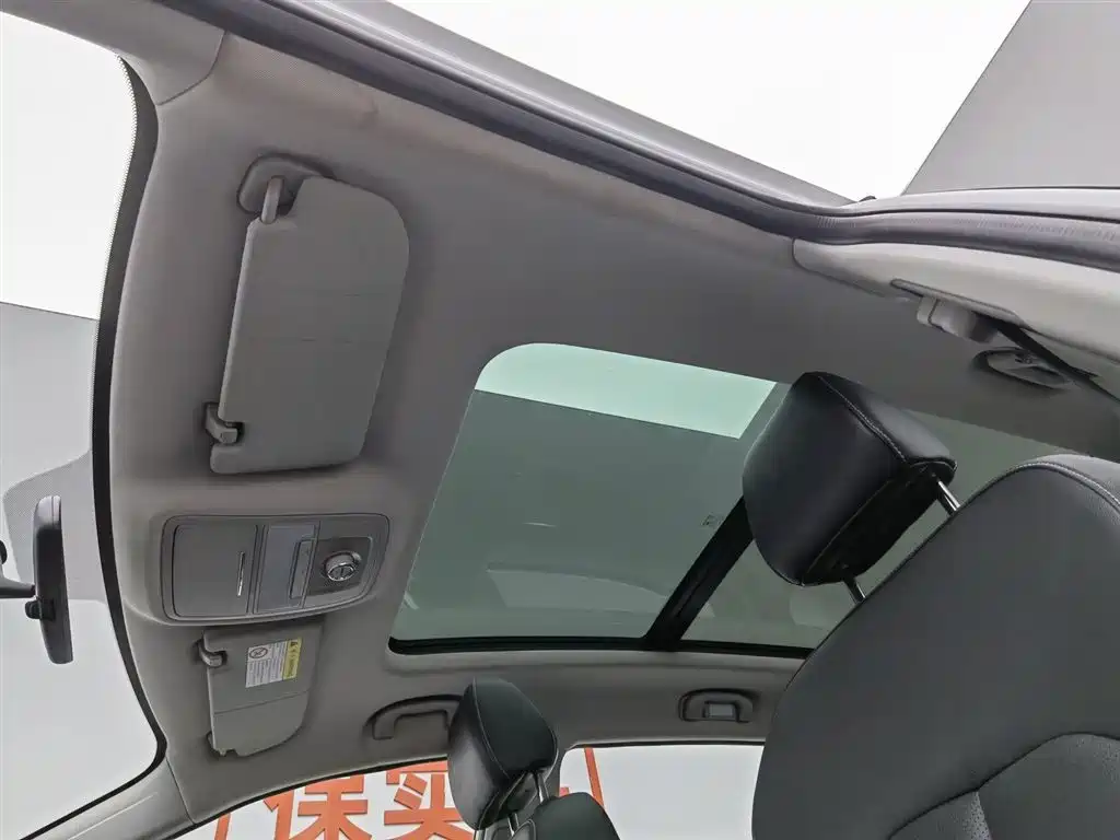 Roewe RX5 2018 — фото 14