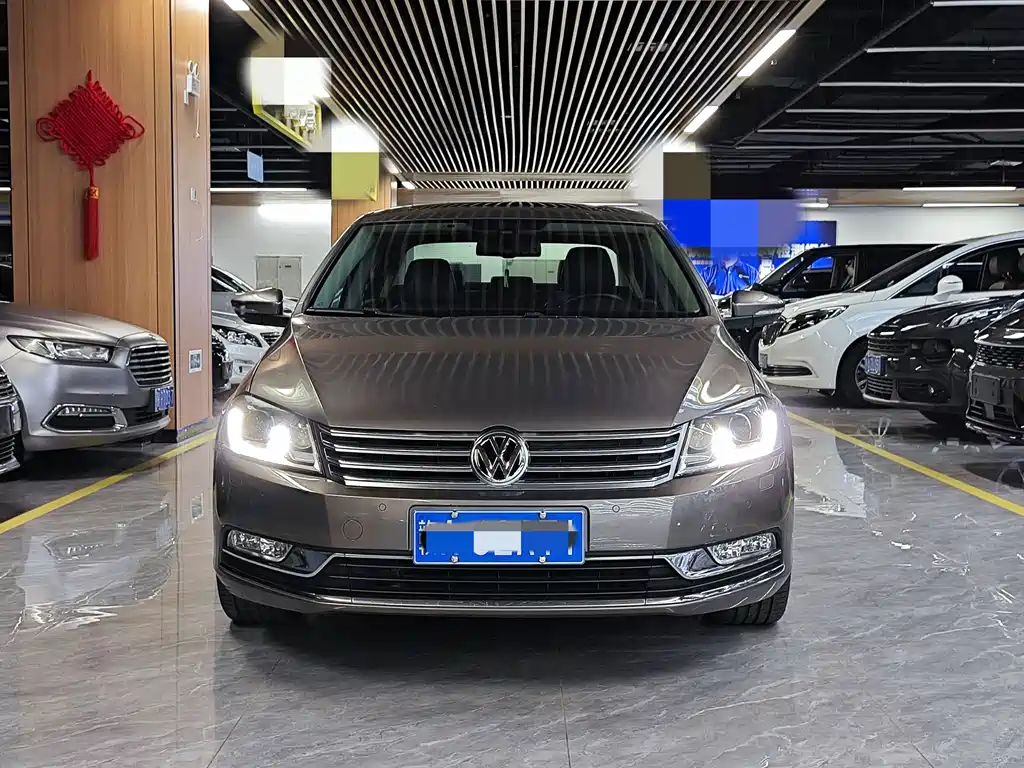 Volkswagen Magotan 2012