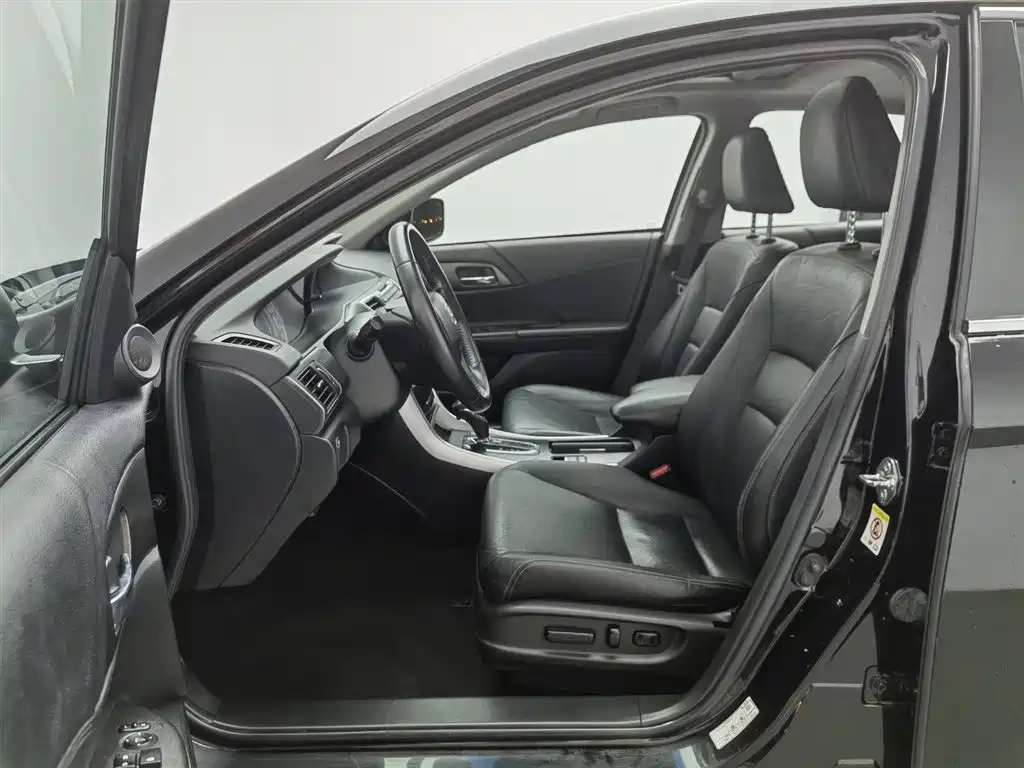 Honda Accord 2014 — фото 10
