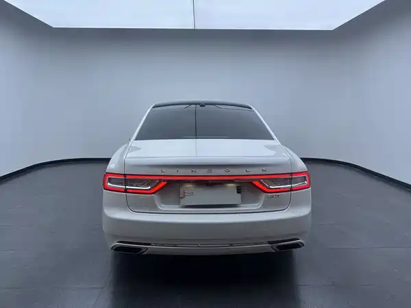 Lincoln Continental 2018