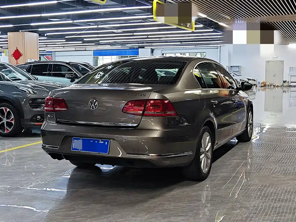 Volkswagen Magotan 2012