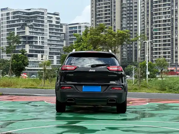 Jeep Cherokee 2016