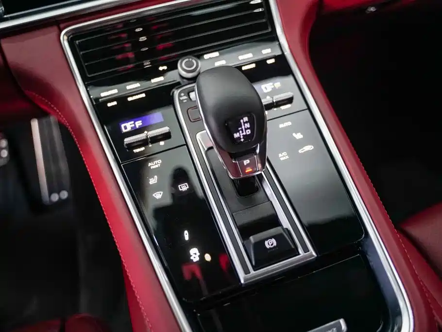 Porsche Panamera 2022 — фото 19