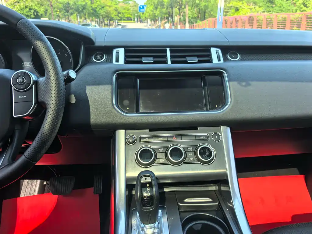 Land Rover Range Rover Sport 2016 — фото 17