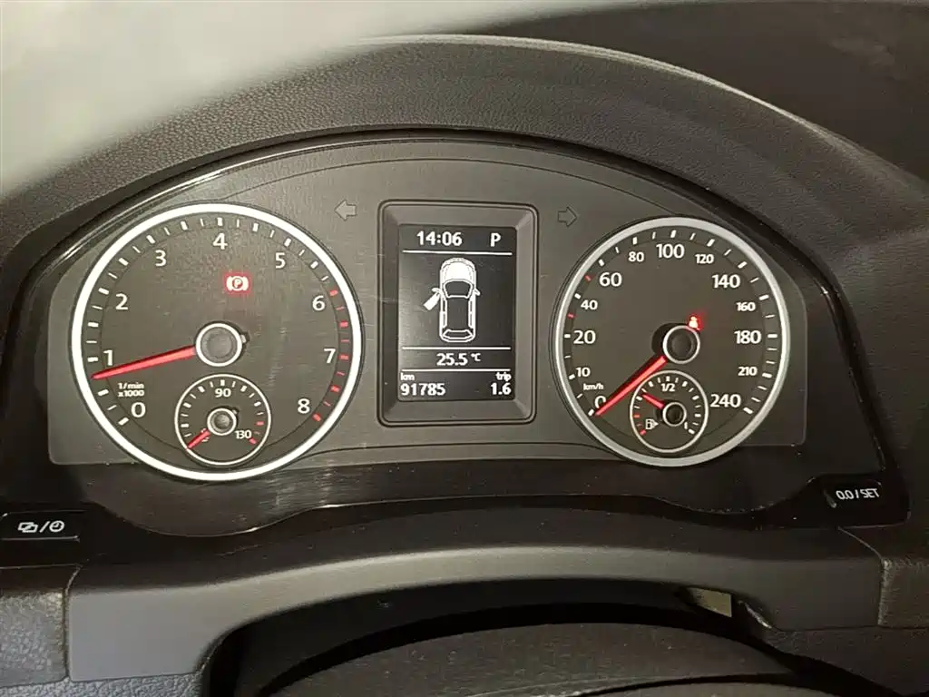 Volkswagen Tiguan 2017 — фото 12