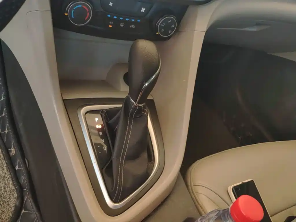 Buick Excelle 2017 — фото 14
