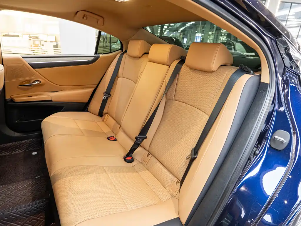 Lexus ES 2025 — фото 12