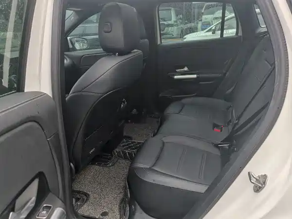 Mercedes-Benz EQA 2023