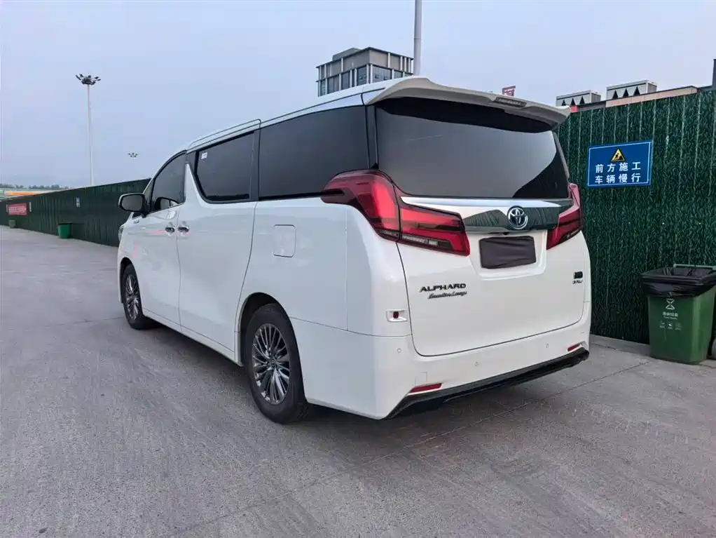 Toyota Alphard 2021 — фото 4