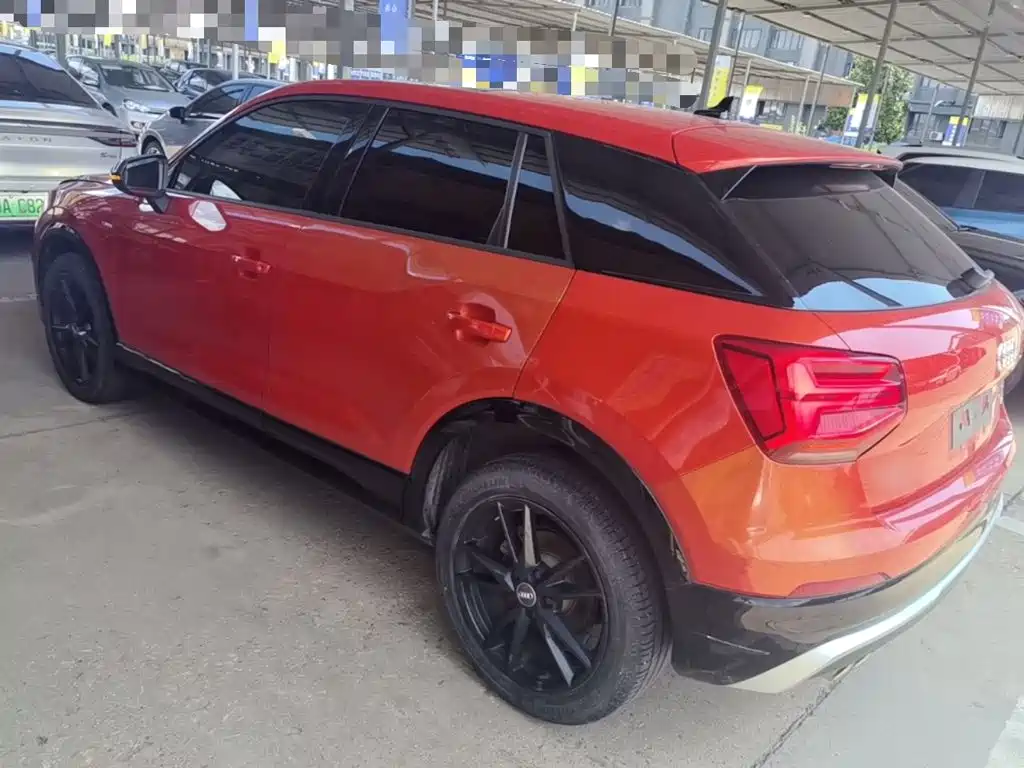 Audi Q2L 2019