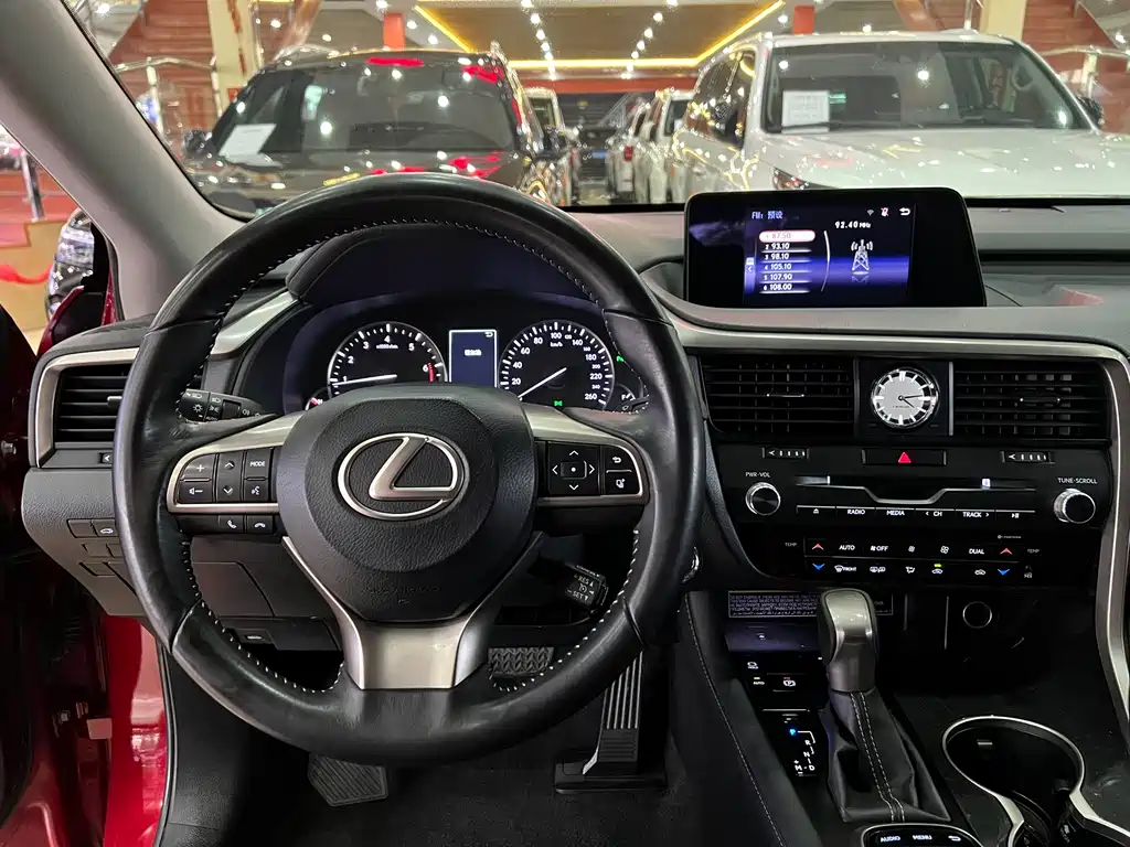 Lexus RX 2019 — фото 9