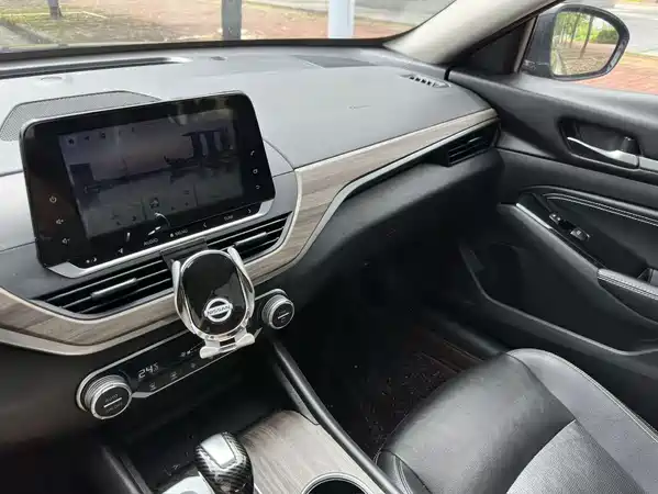 Nissan Teana 2021
