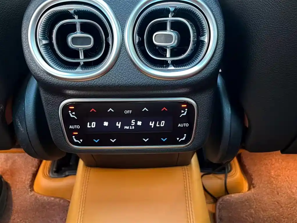 Mercedes-Benz GLC 2023 — фото 13