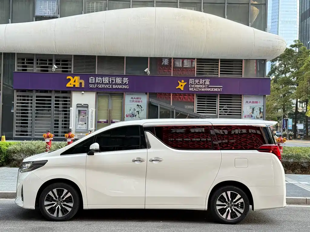 Toyota Alphard 2018 — фото 4