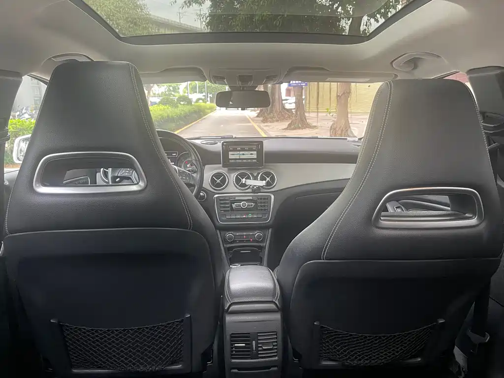 Mercedes-Benz GLA 2016 — фото 18