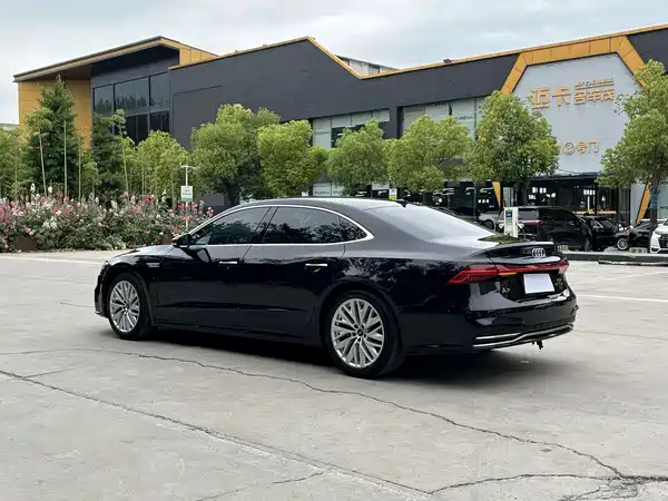 Audi A7L 2024