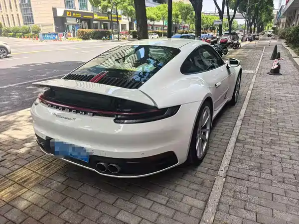 Porsche 911 2024