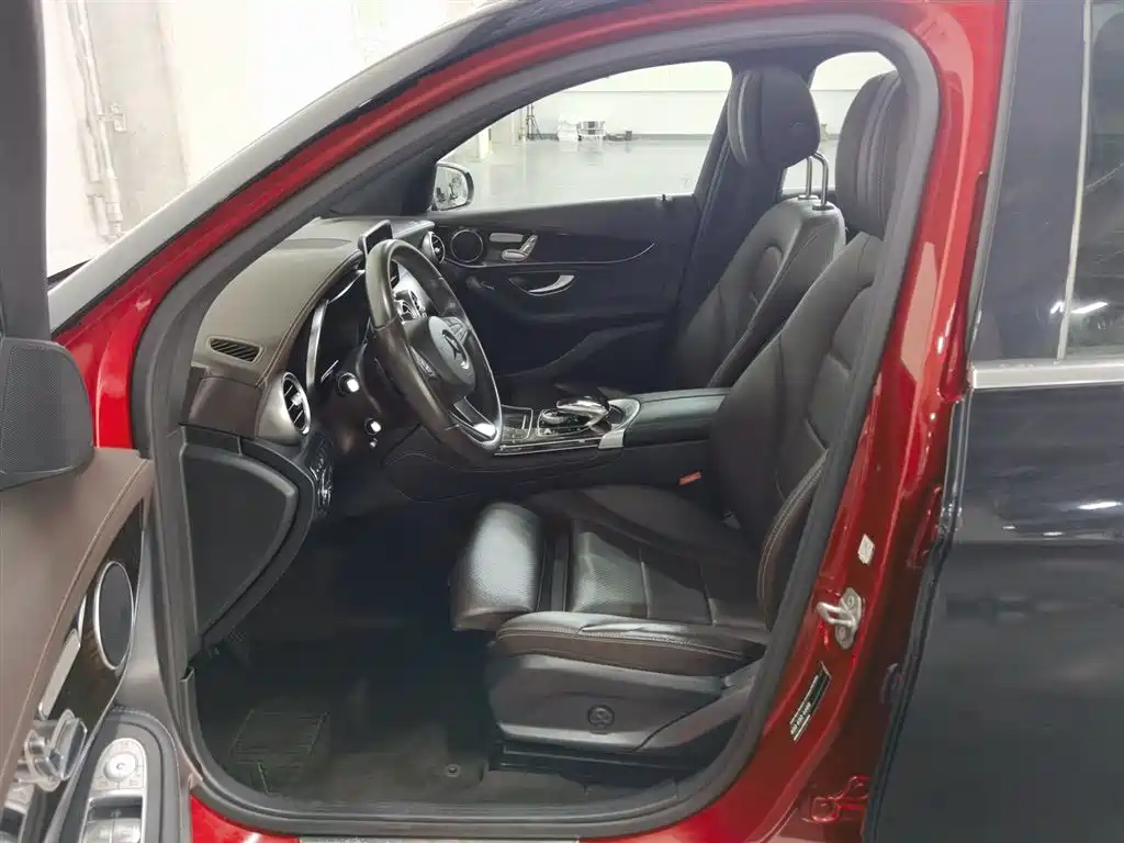 Mercedes-Benz GLC 2018 — фото 10