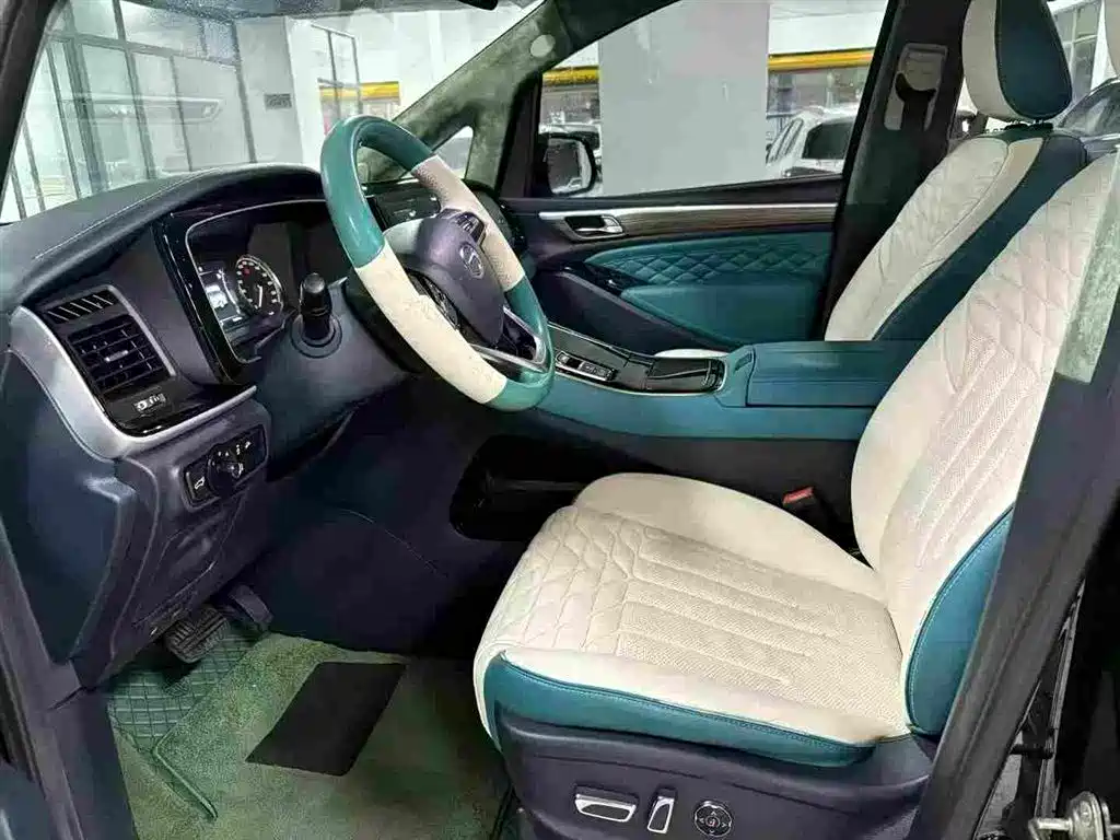 GAC Motor Trumpchi M8 2022 — фото 4