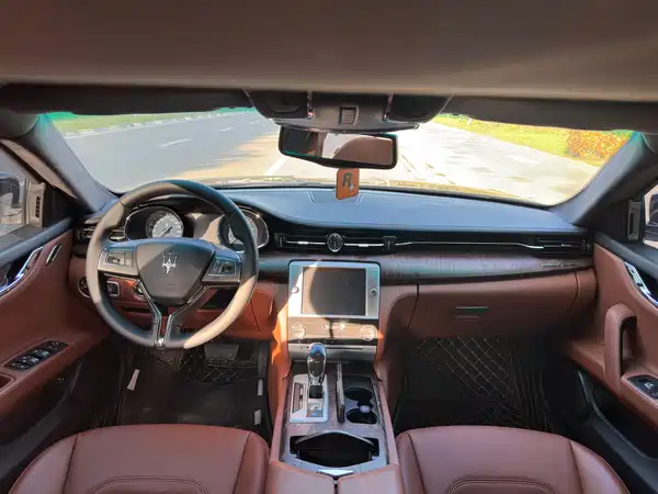 Maserati Quattroporte 2013
