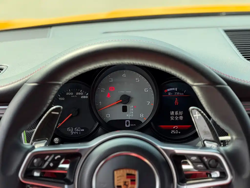 Porsche Macan 2015 — фото 11