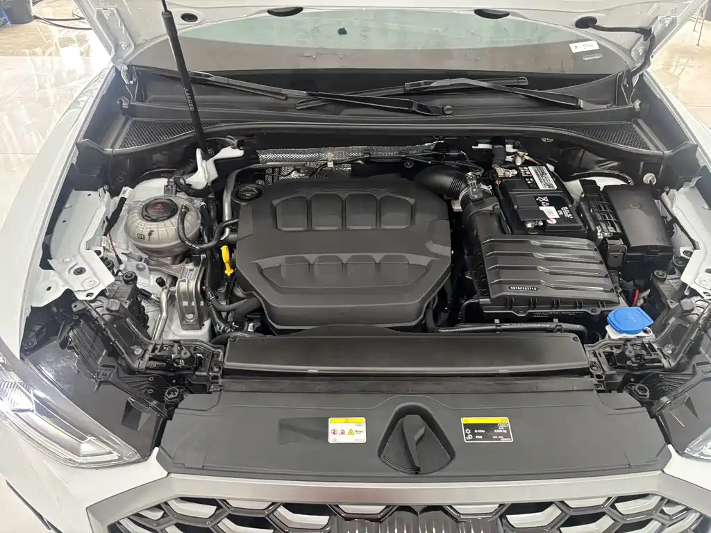 Audi Q3 Sportback 2025 — фото 32