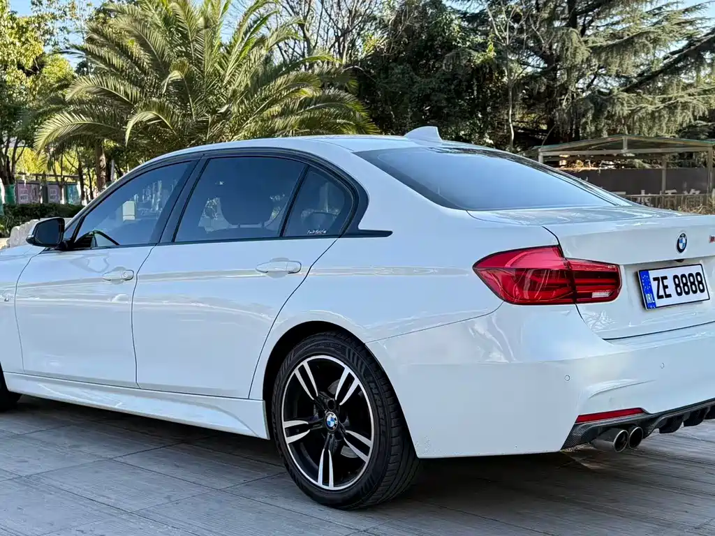 BMW 3 Series 2019 — фото 6