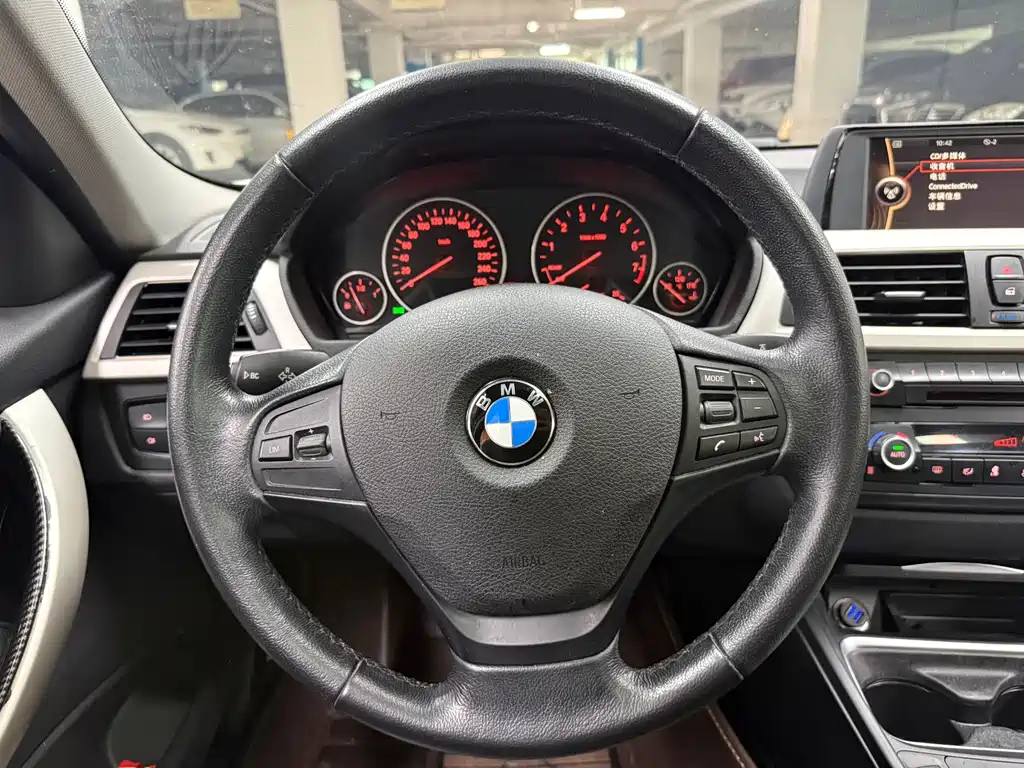 BMW 3 Series 2014 — фото 14