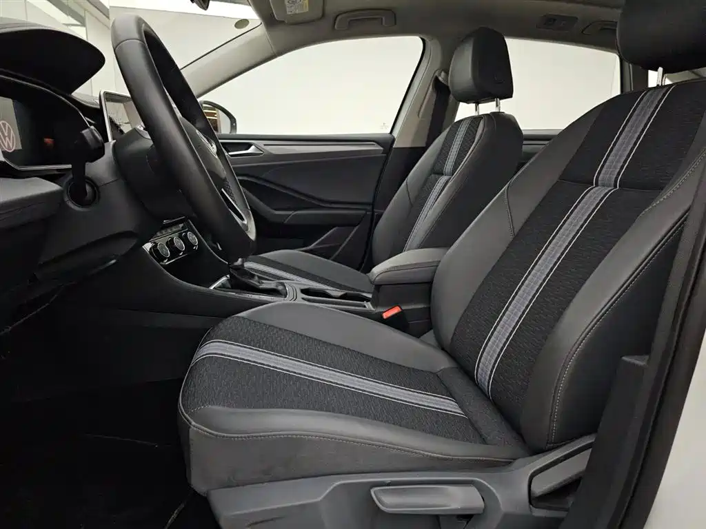 Volkswagen Sagitar 2024