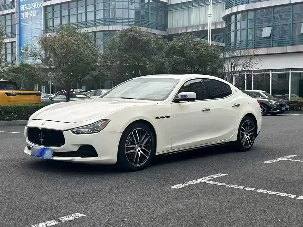 Maserati Ghibli 2015 — фото 1