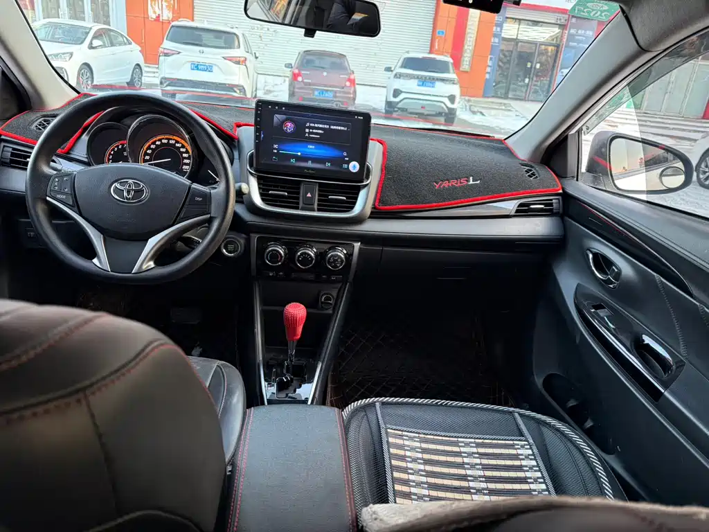 Toyota Yaris L 2022 — фото 9