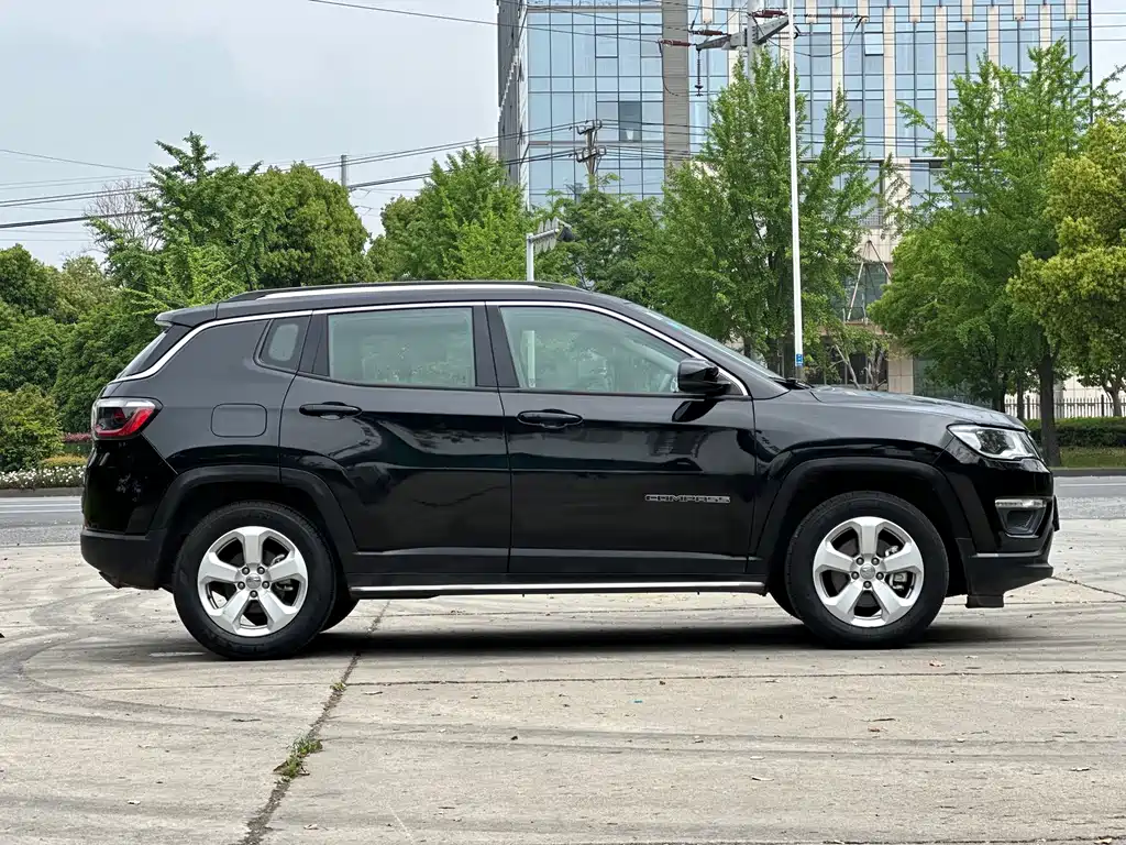 Jeep Compass 2021 — фото 2