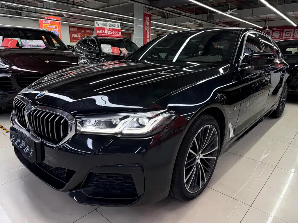 BMW 5 Series 2021 — фото 1