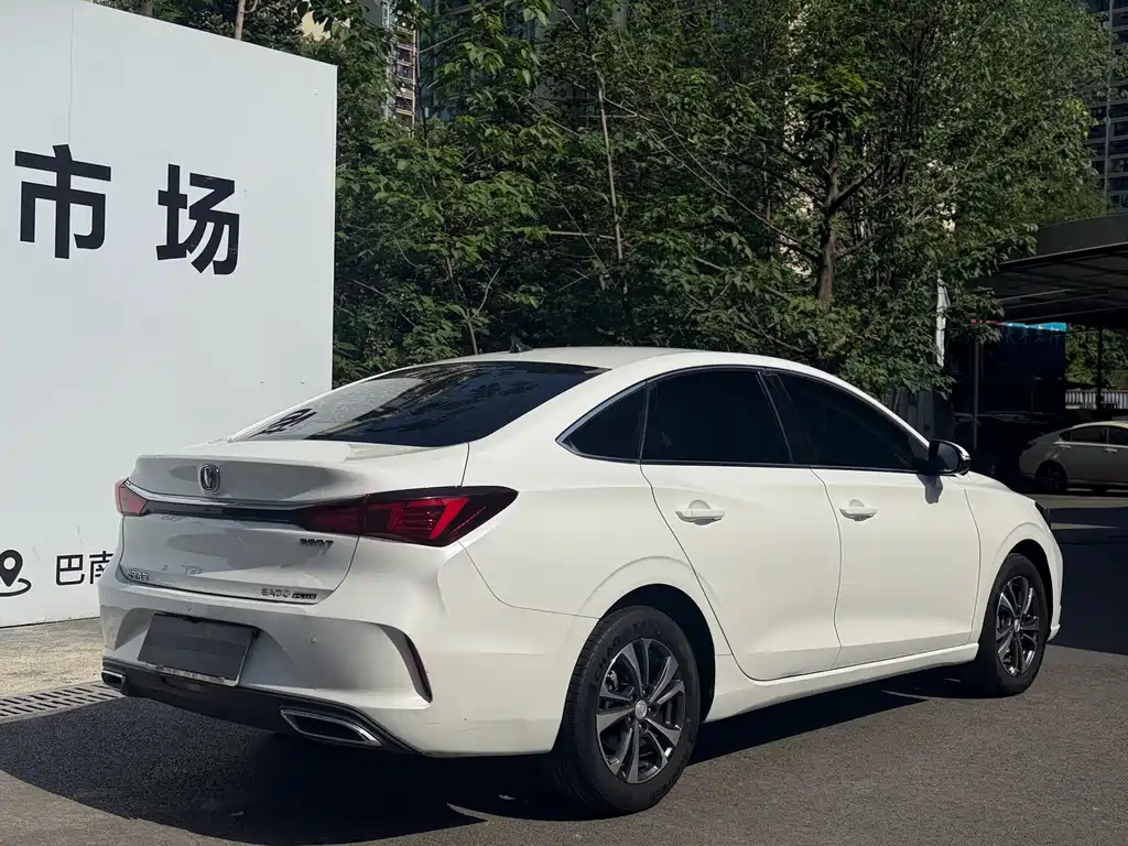 Changan Eado 2022 — фото 10