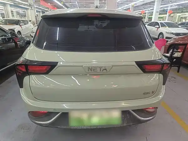Neta V 2022