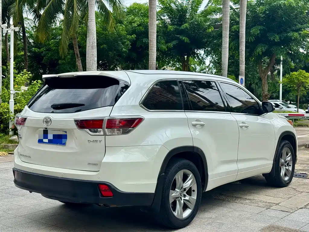 Toyota Highlander 2015 — фото 9