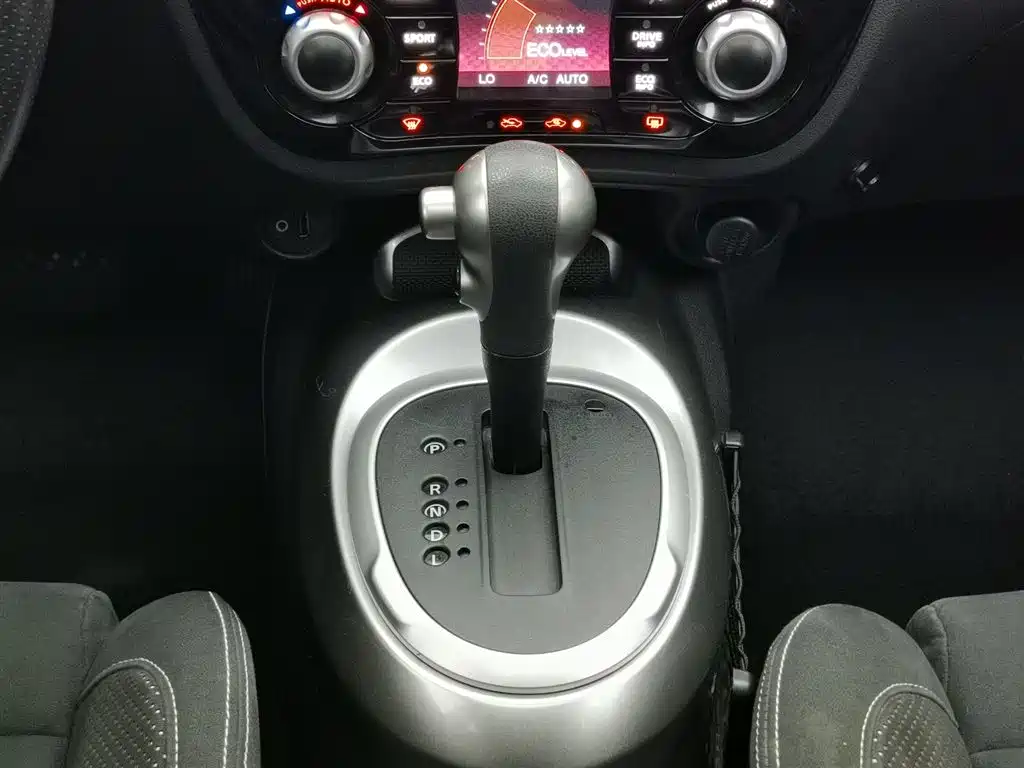 Infiniti ESQ 2018 — фото 13