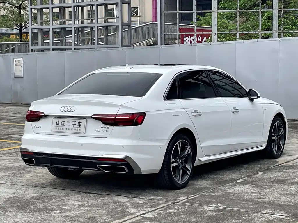 Audi A4L 2021 — фото 9