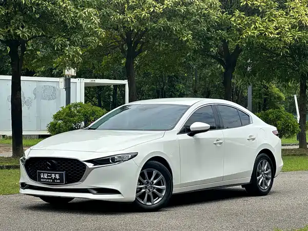Mazda 3 Axela 2022