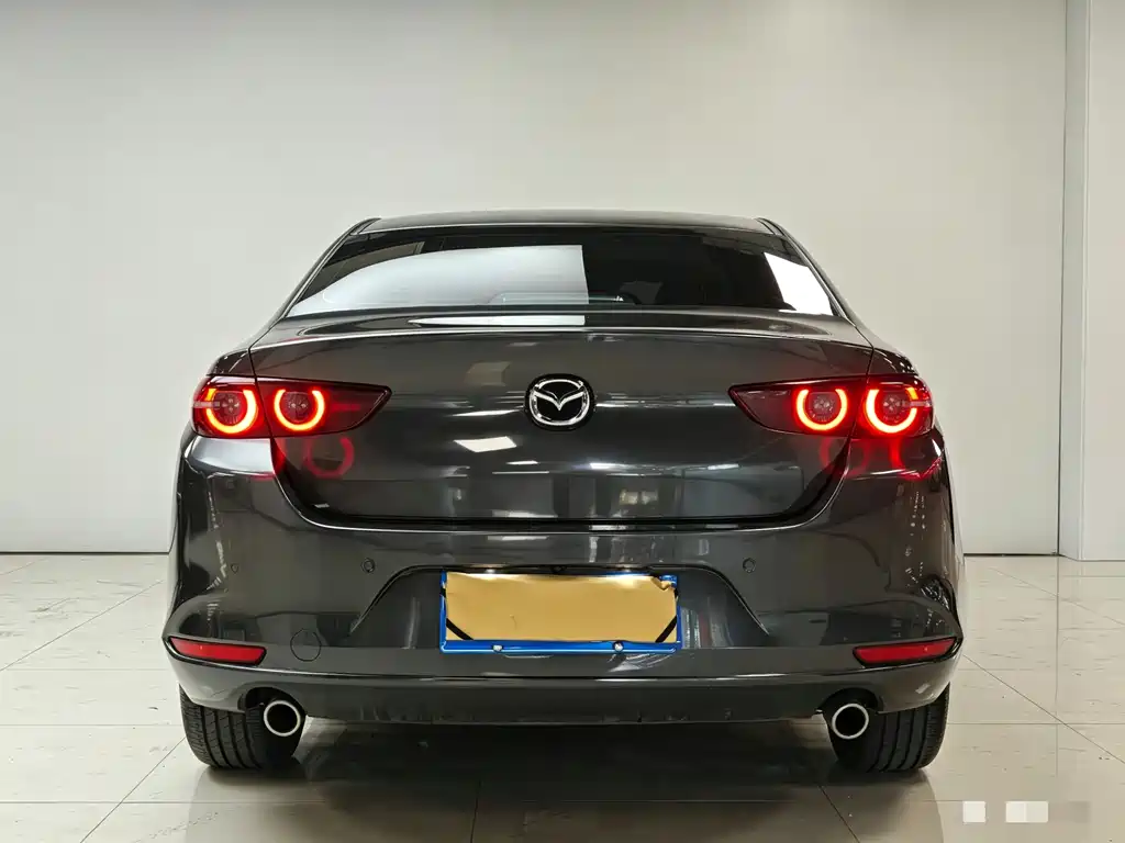 Mazda 3 Axela 2021 — фото 18