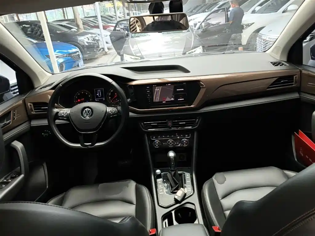 Volkswagen Tharu 2020 — фото 10