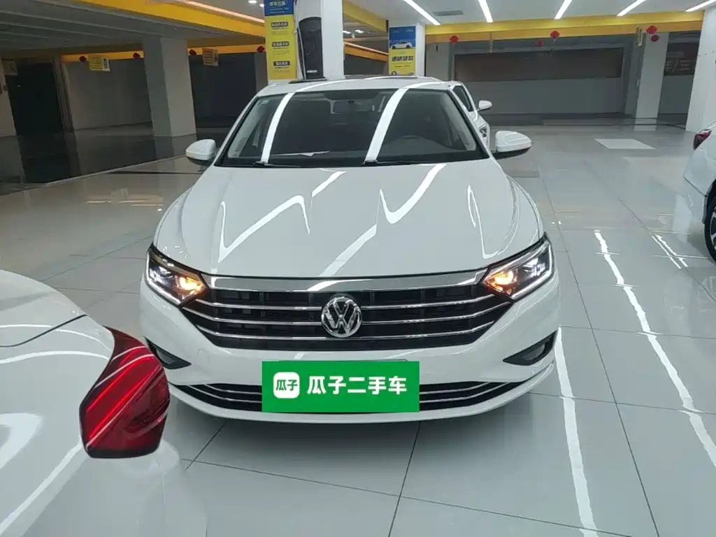 Volkswagen Sagitar 2021