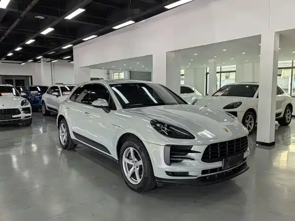 Porsche Macan 2020