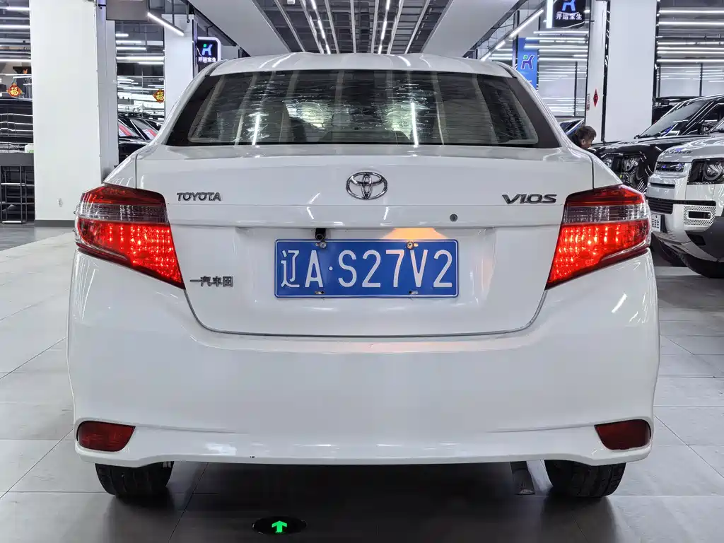 Toyota Vios 2014 — фото 5