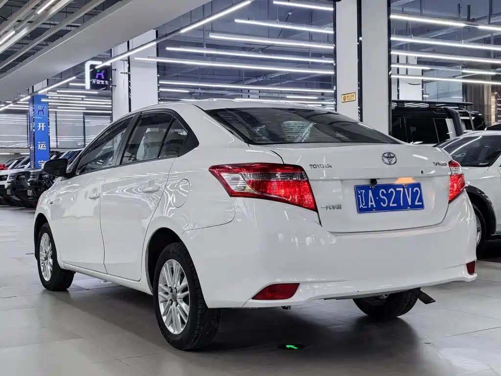 Toyota Vios 2014 — фото 4