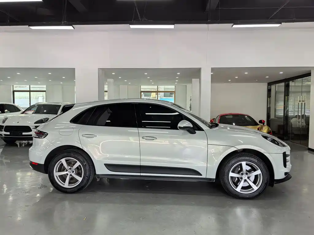 Porsche Macan 2020 — фото 4